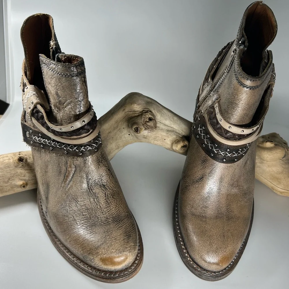 FREEBIRD ✨ Sabelle Leather Booties - Picture 2 of 7
